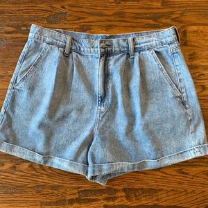 American Eagle Mom Short size 12